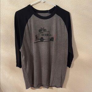 Men’s Mountain Standard Shirt, Size XL, Used
